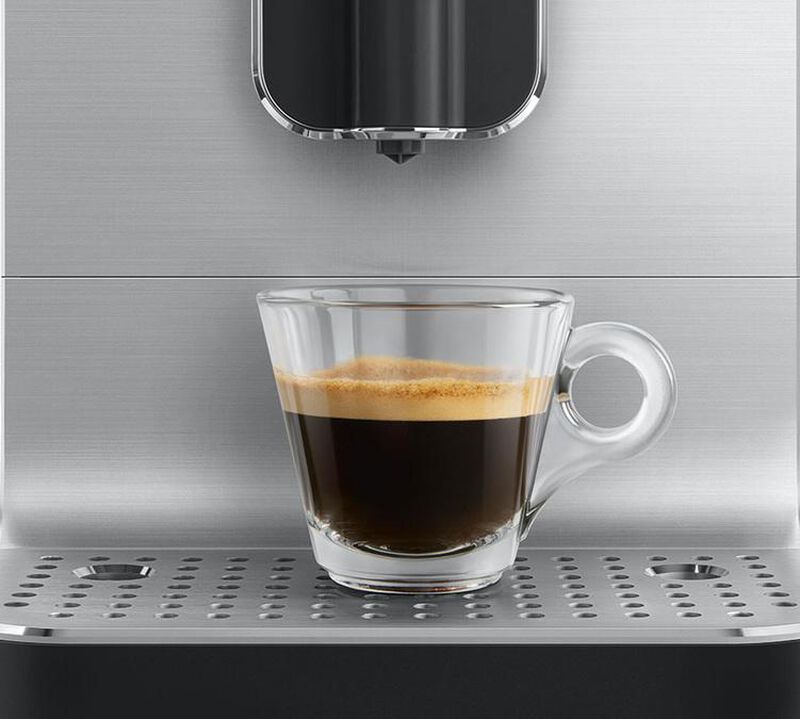 Smeg BCC01BLMEU Nera Macchina da caff&egrave; automatica image number 3