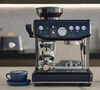Sage The barista Express Impress Macchina da caff&egrave; espresso Blu Prugna image number 2