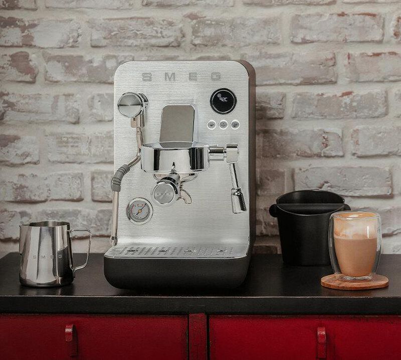 Machine Expresso SMEG EMC02BLMEU noire image number 12
