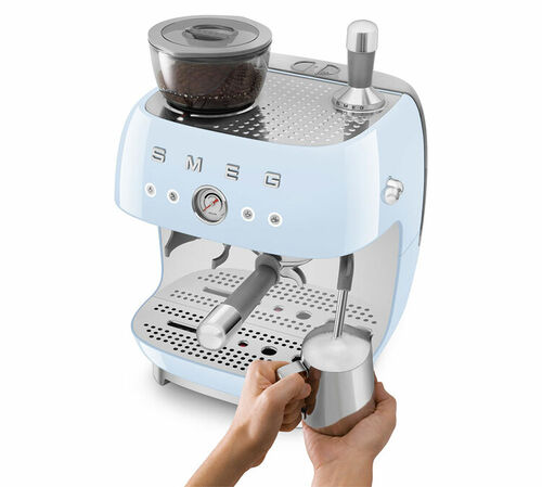 Machine expresso SMEG EGF03PBEU Bleu Azur Ann&eacute;es 50 avec moulin int&eacute;gr&eacute; image number 2