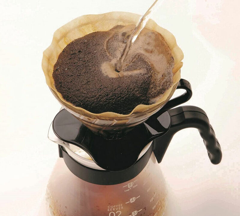 HARIO V60 glass dripper VDG-03B for 1-6 cups image number 1