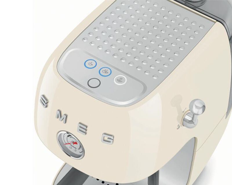 Machine expresso SMEG ECF03CREU Cr&egrave;me avec Cold brew image number 2