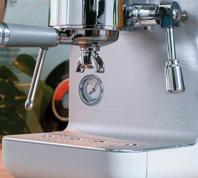 Machine Expresso SMEG EMC02WHMEU blanche image number 15