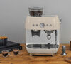 Smeg Espressomaschine EGF03 Cr&egrave;me image number 4