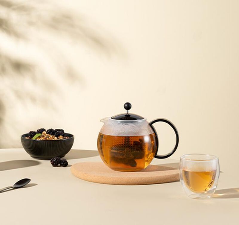 Assam teapot with large stainless steel infuser - 1L. image number 3