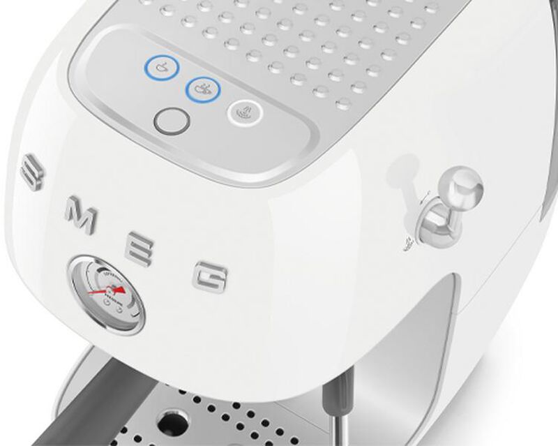 Machine expresso SMEG ECF03WHEU Blanche avec Cold brew image number 5