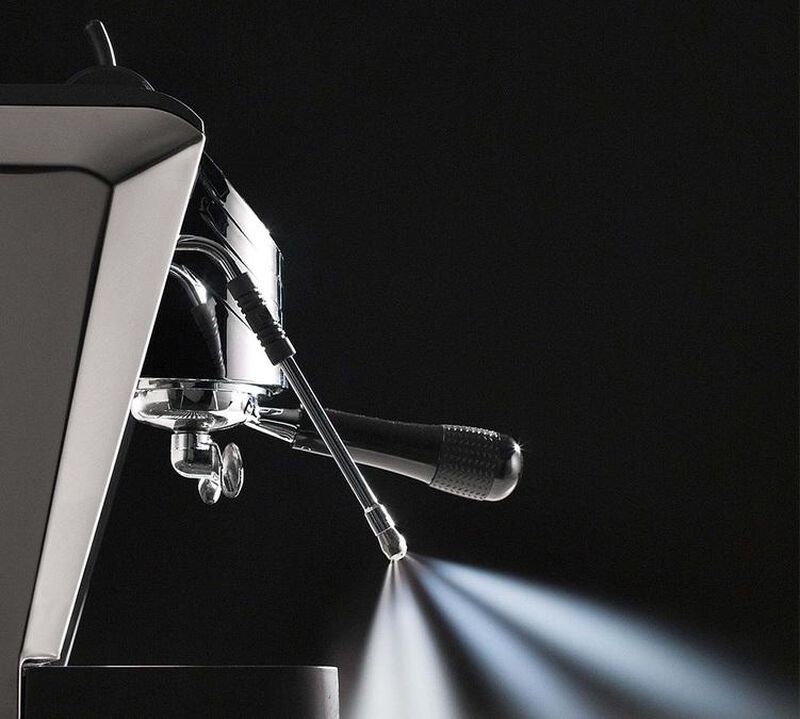 Machine expresso NUOVA SIMONELLI Oscar II Noire avec r&eacute;servoir image number 4