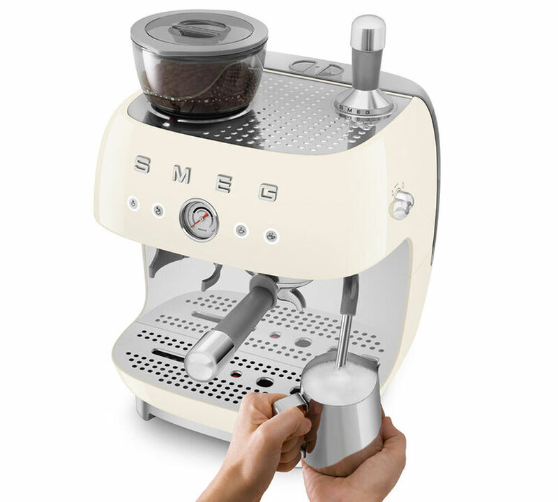 Smeg Espressomaschine EGF03 Cr&egrave;me image number 2