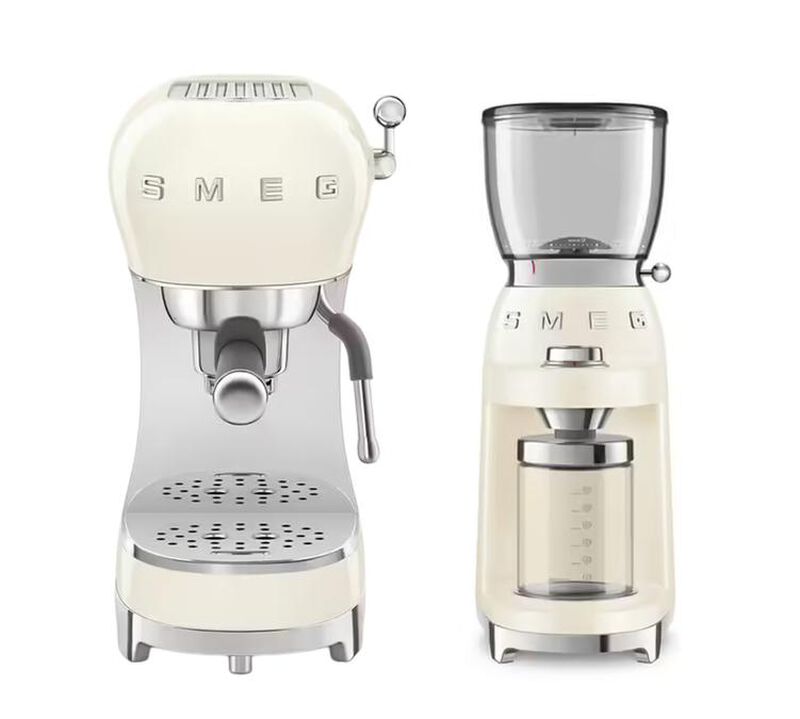 Machine expresso SMEG ECF02CREU + Moulin &agrave; caf&eacute; SMEG CGF11CREU image number 0