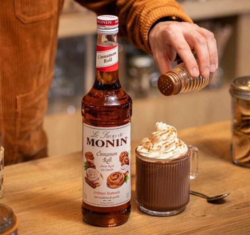 Pack gourmand - 3 sirops (Pumpkin spice, Pain d'&eacute;pices, Cinnamon roll) 3 x 70 cl + 1 pompe &agrave; sirop - MONIN image number 1