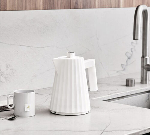 Bouilloire &eacute;lectrique 1L Pliss&eacute; Blanche - ALESSI image number 3