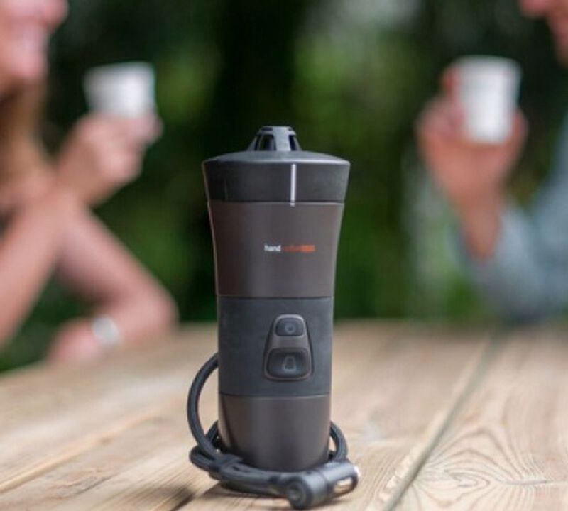 Handcoffee Auto 12V travel coffee maker + Free Senseo-compatible pods image number 1