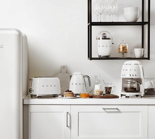 Smeg DCF02WHEU Macchina Caff&egrave; Americano Colore Bianca image number 5