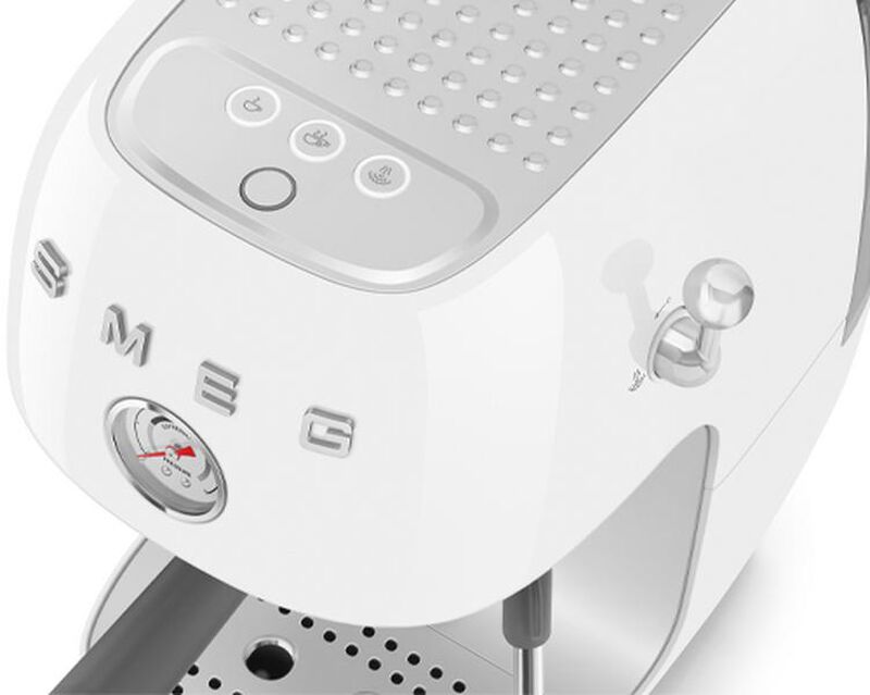 Machine expresso SMEG ECF03WHEU Blanche avec Cold brew image number 7