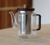 Th&eacute;i&egrave;re en verre 550 ml Gris fum&eacute; avec couvercle en bois acacia OGO Living image number 1