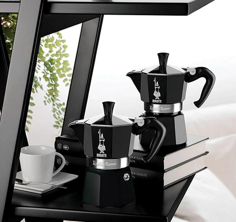 Bialetti moka pot Moka Express in black - 3 cups image number 2