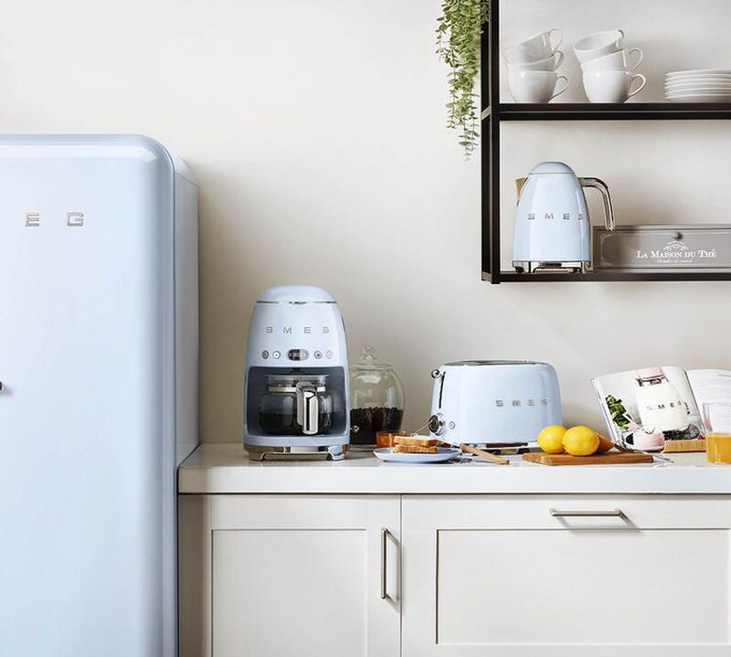 Smeg DCF02PBEU Macchina Caff&egrave; Americano Azzurro image number 4