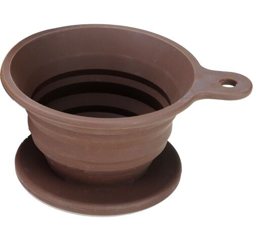Tiamo flat-bottomed coffee dripper in brown silicone - 2 cups