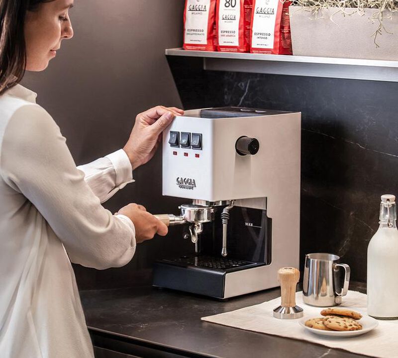 Gaggia - Macchina Espresso - Classic E24 Bianca image number 2