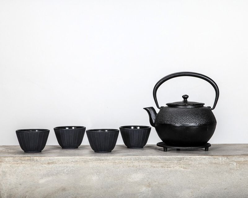 Set of 4 black cast iron cups - 12cl image number 1