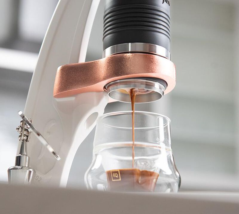 Flair Espresso Pro 2 White Manual Espresso Maker + Free Coffee image number 4