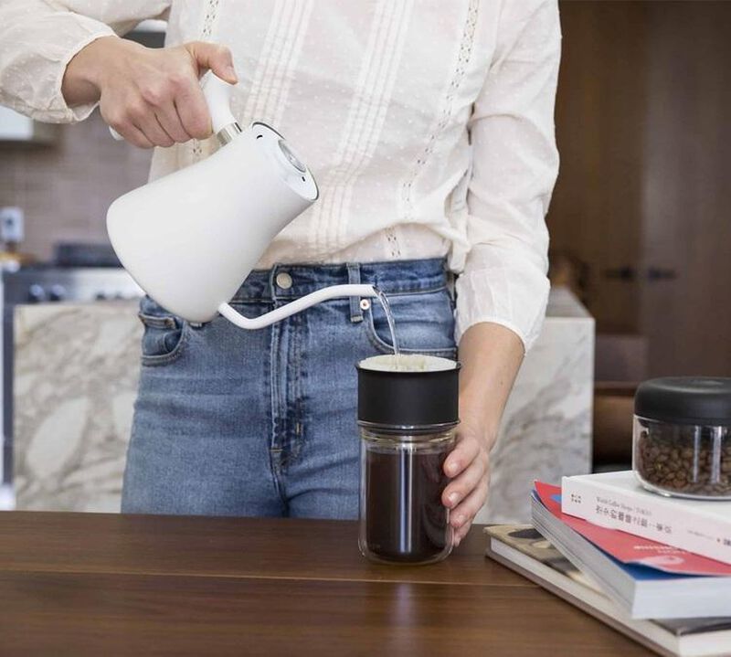 Fellow Stagg Pour-Over Kettle in White - 1L image number 3