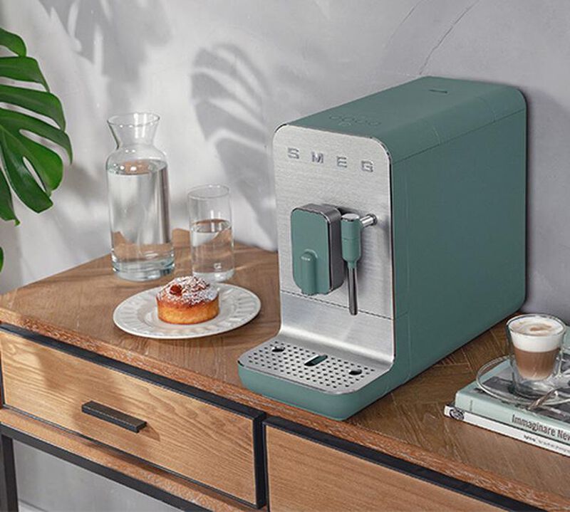 Smeg BCC02EGMEU Verde Macchina da caff&egrave; con erogatore vapore image number 1