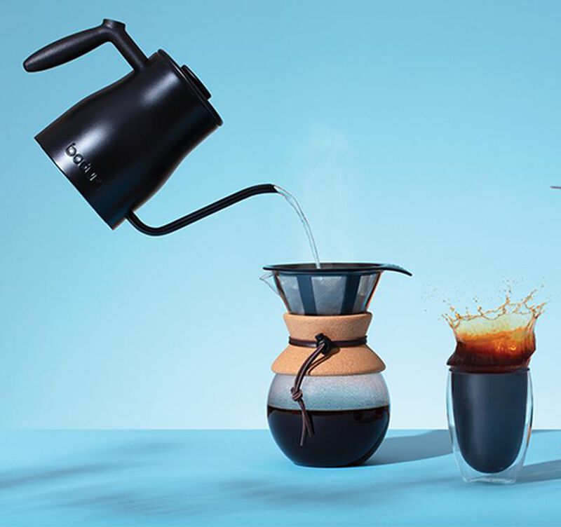 BODUM matte black traditional gooseneck kettle (all heat sources) - 1L image number 1