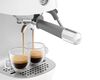 Machine expresso SMEG ECF03WHEU Blanche avec Cold brew image number 3