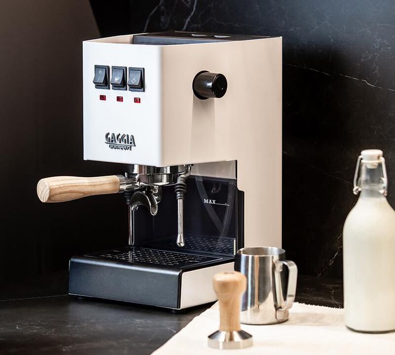 Gaggia - Macchina Espresso - Classic E24 Bianca image number 1