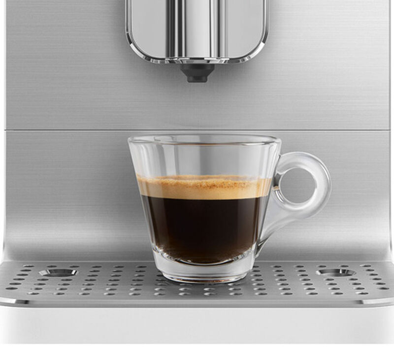 Smeg BCC13WHMEU Bianca Macchina da caff&egrave; automatica image number 4