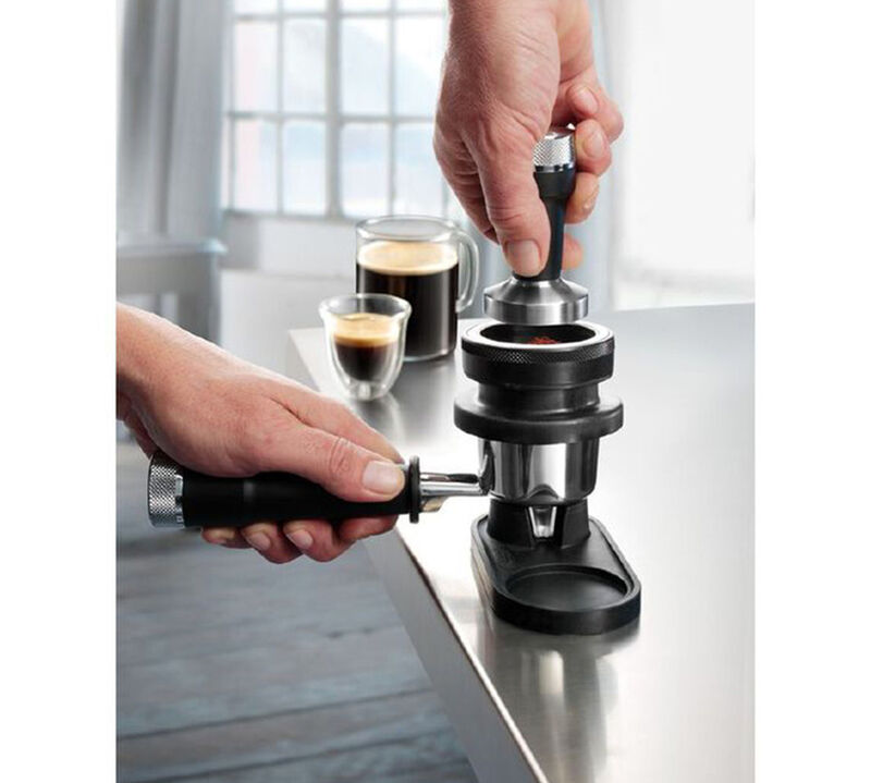 DeLonghi EC9155.W La Specialista Arte Bianca + Kit Barista image number 2