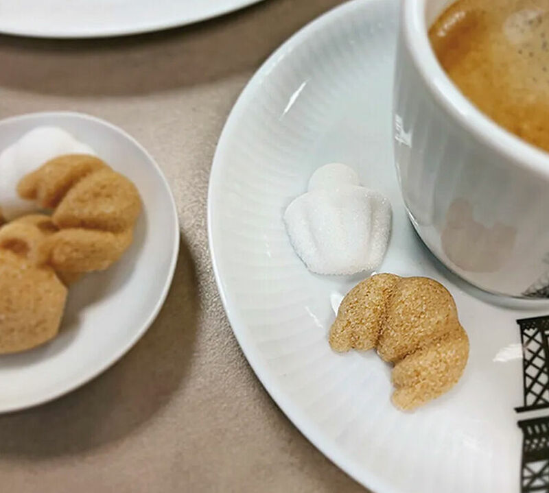 32 Sugar Cubes "Morning in Paris " Brioche, Croissant and Coffee Cup - Canasuc image number 1