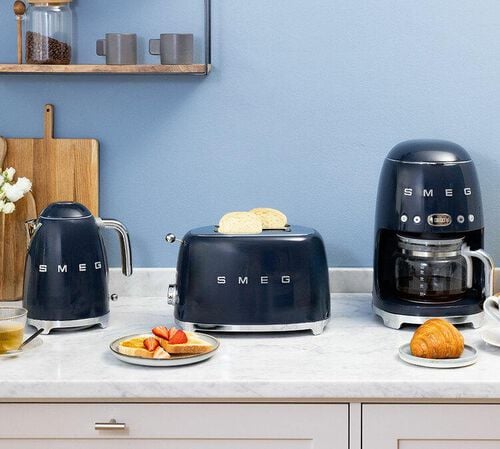 Cafeti&egrave;re filtre programmable SMEG bleu marine DCF02NBEU image number 4