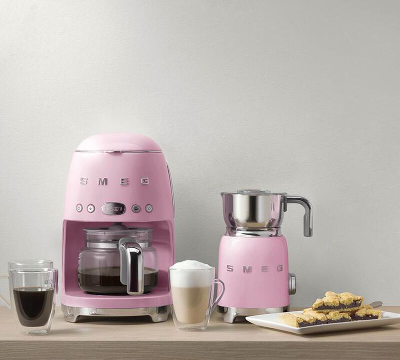 Cafeti&egrave;re filtre SMEG programmable Rose DCF02PKEU image number 5