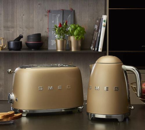 Bouilloire 1.7L Ann&eacute;es 50 Or Mat - SMEG  - Tr&egrave;s bon &eacute;tat image number 6