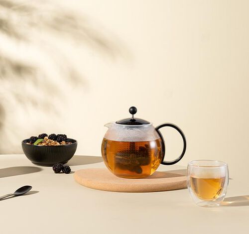 Assam teapot with large stainless steel infuser - 1L. image number 3