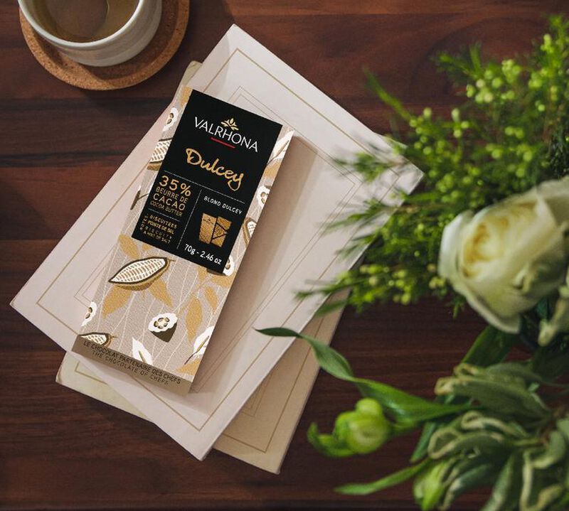 Tablette Chocolat Blond Dulcey 35% Cacao - 70 g - VALRHONA image number 1