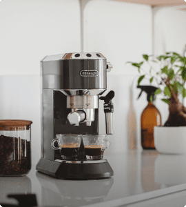 Machine à café Automatique Expresso/café à partir de Grains ou café moulu  Miele Fait cafetière et théière aussi