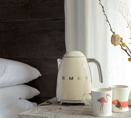 Bouilloire SMEG creme tres bon &eacute;tat