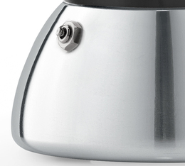 cafetiere italienne moka induction gros plan