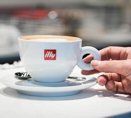 Cafe illy intenso scura