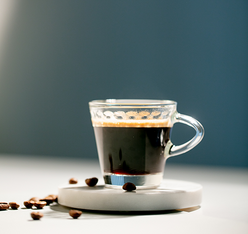cafe espresso avec grain de cafe