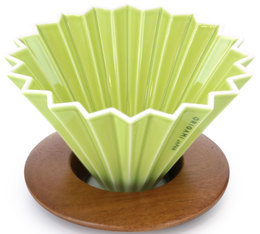 Origami Dripper M in Porcelain Green Colour + Wooden Holder
