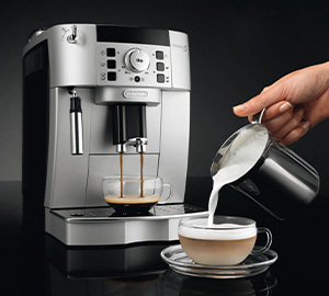 Machine à café à grain DeLonghi Magnifica ECAM 22.110.Sb