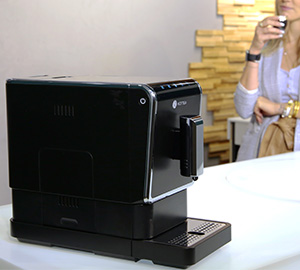 Machine a cafe a grain Kottea CK307.B compacte et design