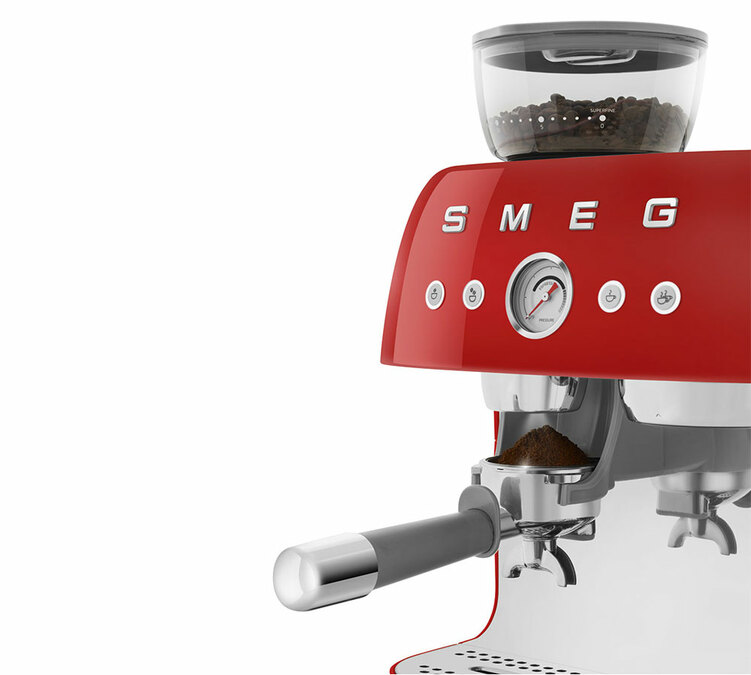 machine à café expresso SMEG EGF03RDEU rouge années 50