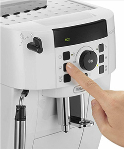 Machine à café à grain DeLonghi Magnifica S EcAM 21.117.W facade 