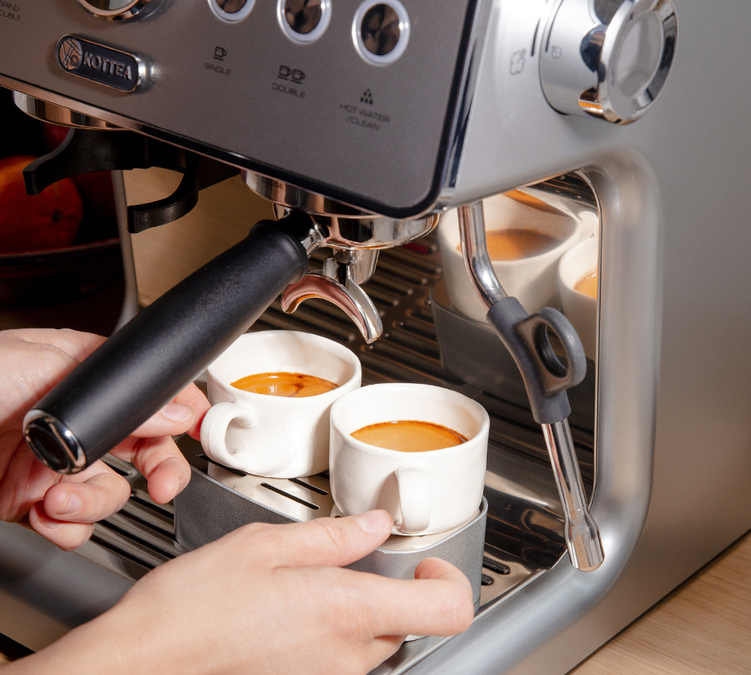 Machine expresso evolutive KOTTEA Basil extraction