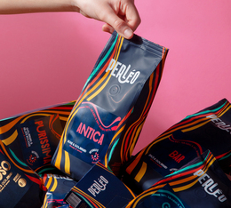 selection de cafes en grain perleo pour espresso ristretto ou boissons latte